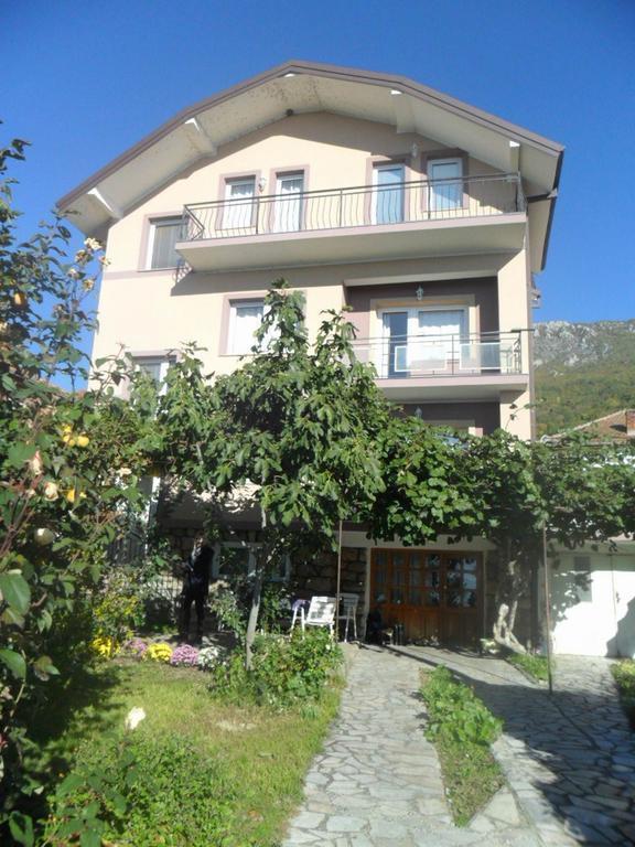 Guesthouse Zimovski Peštani Exterior foto